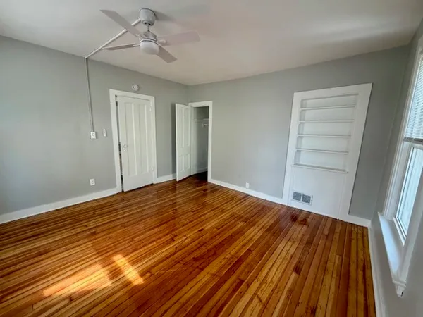 $2,800 | 609 1st Street, Unit 1, Libertyville, IL 60048