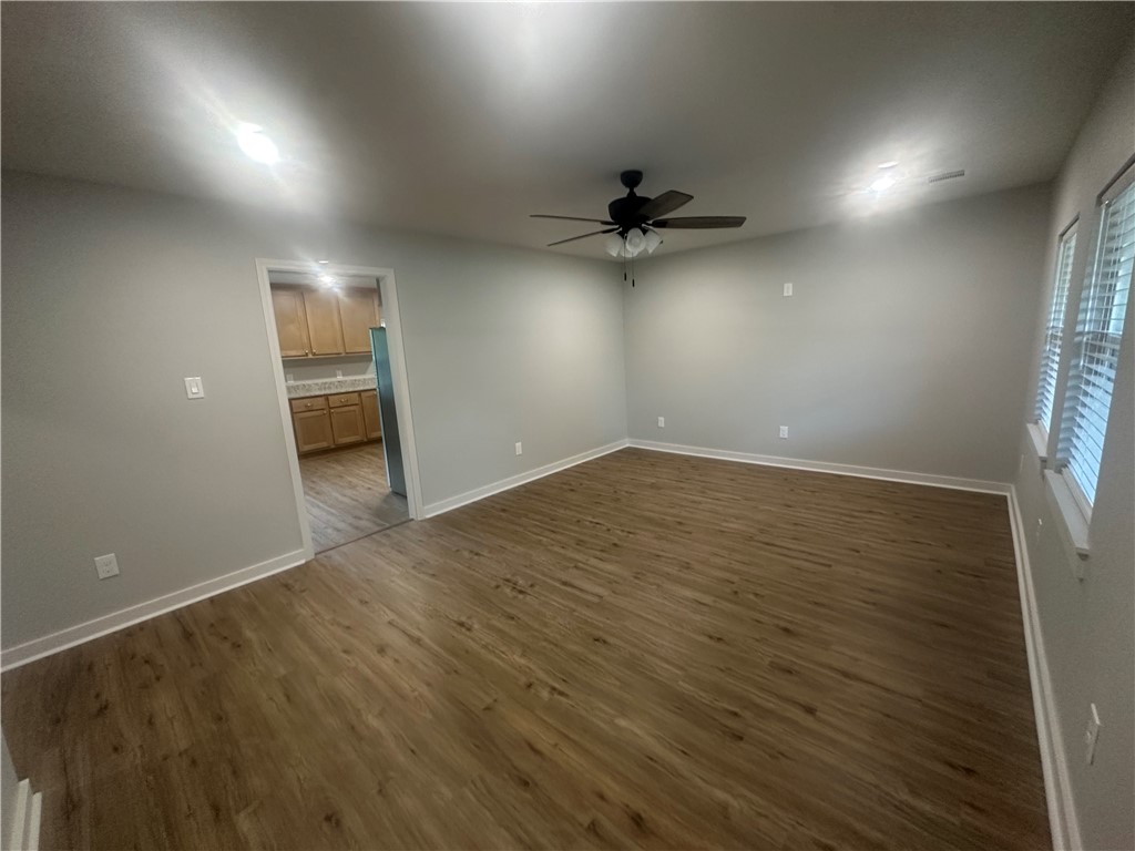 2107 Woodville Road Bryan, TX 77803 - Photo 2 of 12 Living room