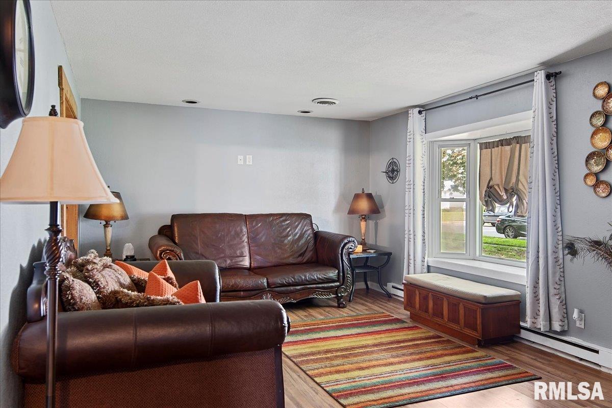 2116 Hastings Road Springfield, IL 62702 - Photo 5 of 29