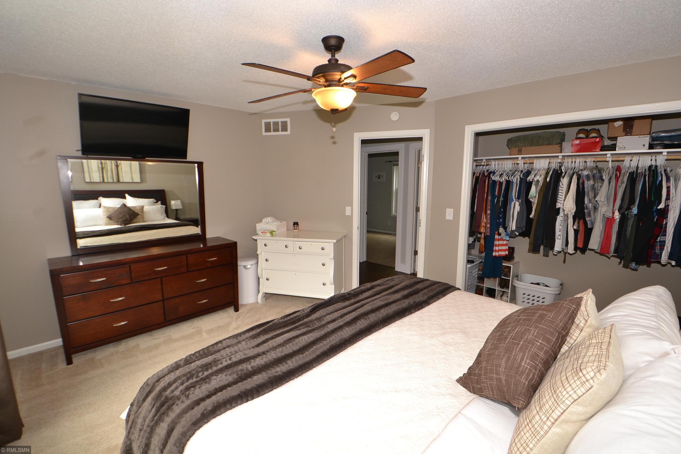 21712 Rouillard Boulevard Rogers, MN 55374 - Photo 7 of 16 Gallery Image 7