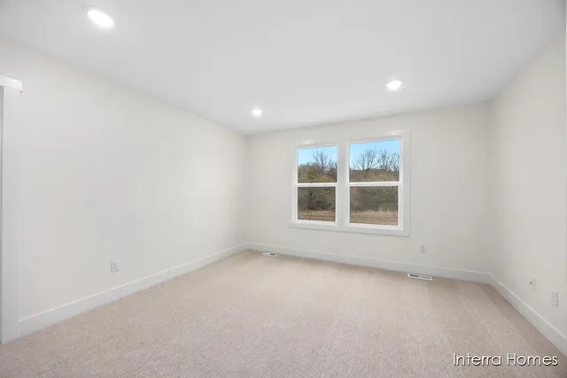 $549,900 | 8333 Kettle Oak Drive Southeast, Alto, MI 49302