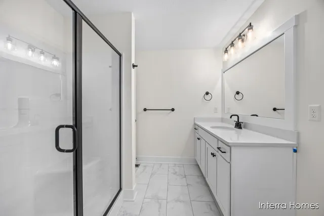 $549,900 | 8333 Kettle Oak Drive Southeast, Alto, MI 49302