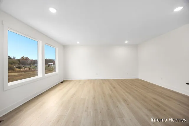 $538,900 | 8333 Kettle Oak Drive Southeast, Alto, MI 49302