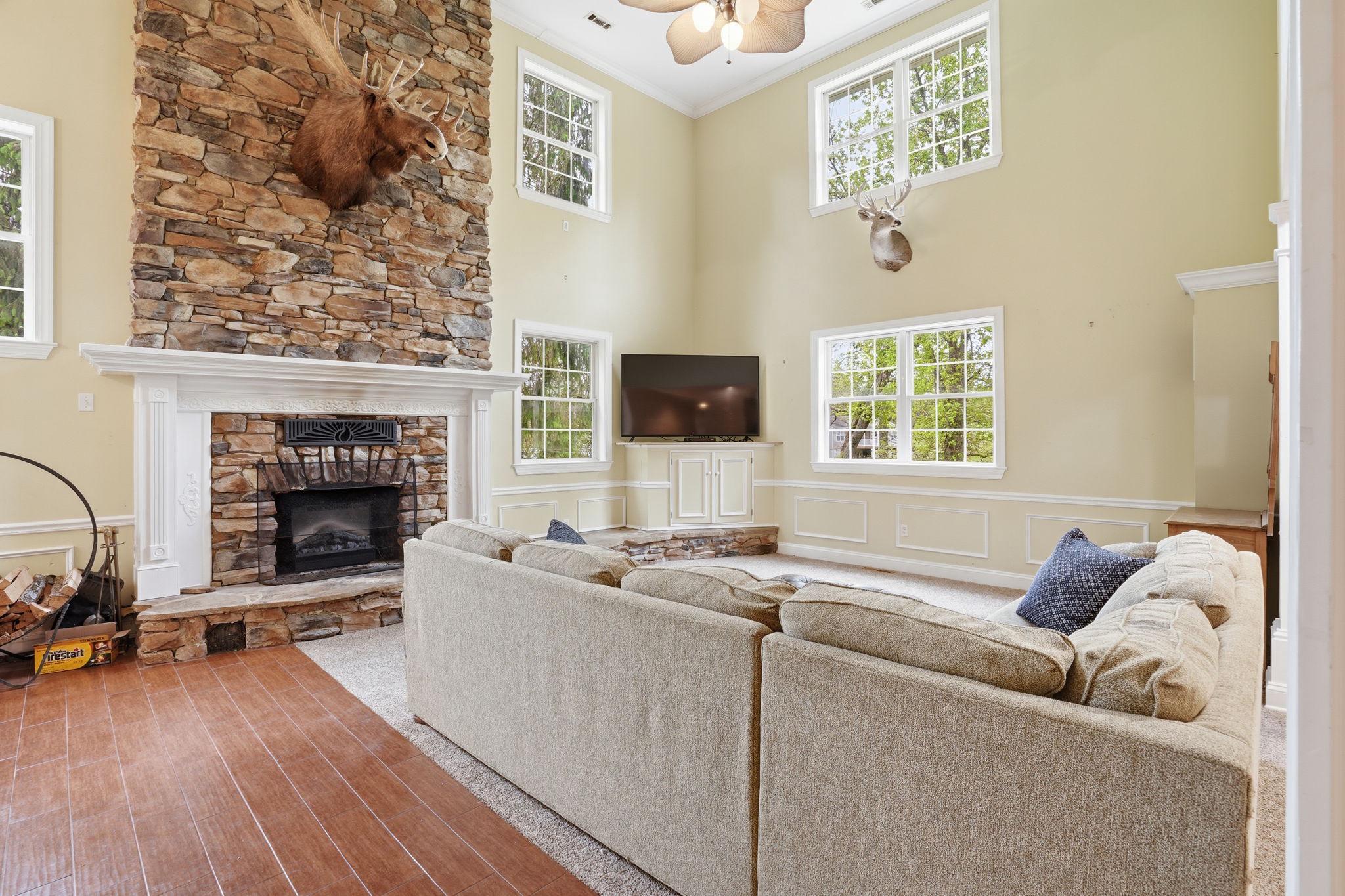 2400 Liberty Road Eldersburg, MD 21784 - Photo 28 of 33 Spacious living area with rustic charm.