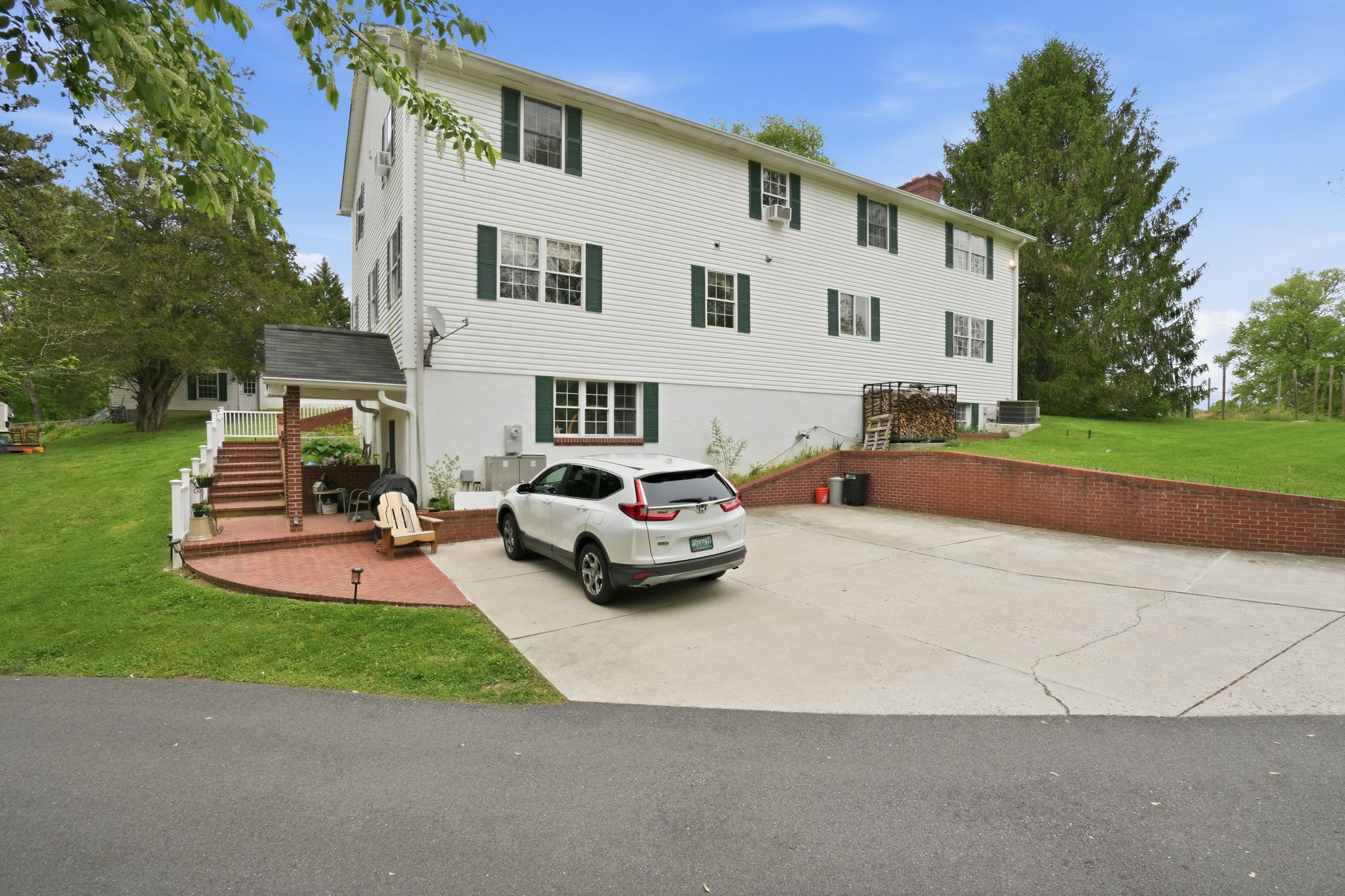 2400 Liberty Road Eldersburg, MD 21784 - Photo 5 of 33 Additional parking and property access