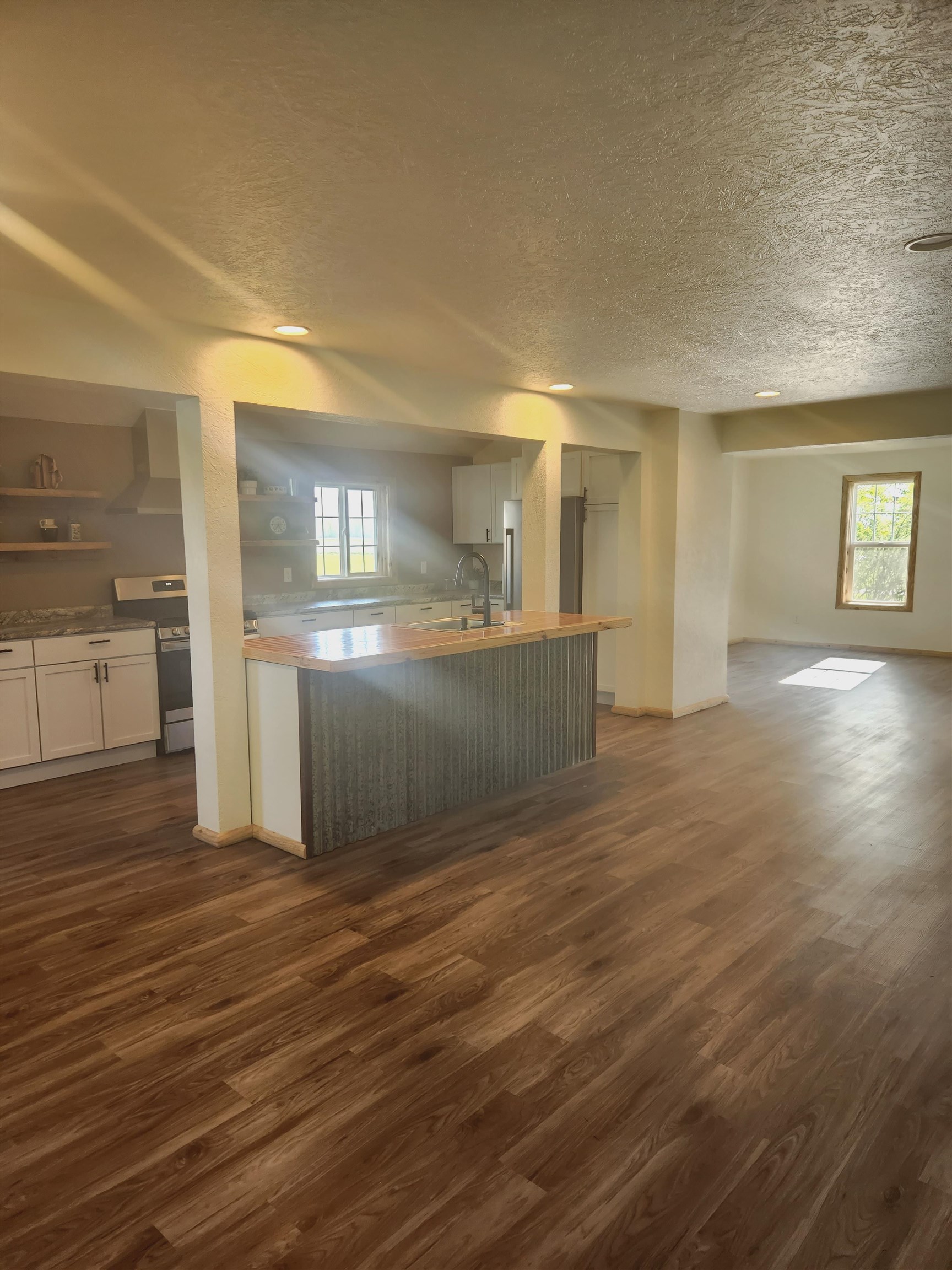 7223 East Tyler Road Breckenridge, MI 48615 - Photo 6 of 22 1910854-5.JPG