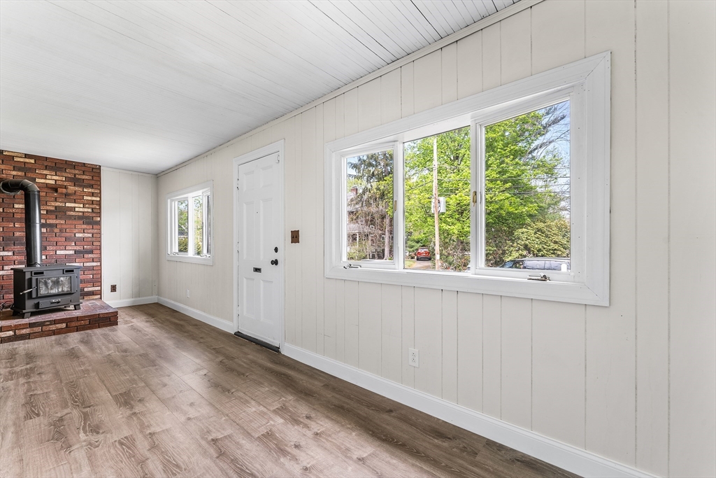 18 Fales Road Dedham, MA 02026 - Photo 4 of 38