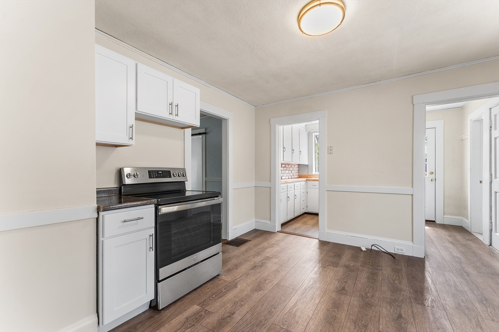 18 Fales Road Dedham, MA 02026 - Photo 7 of 38