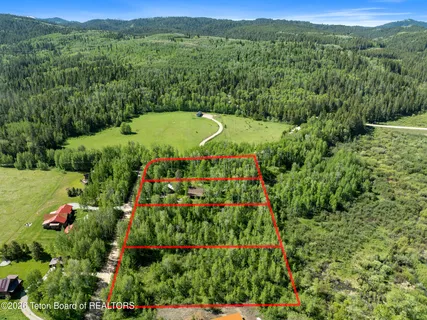$1,950,000 | 9952 Aspen Lane, Victor, ID 83455