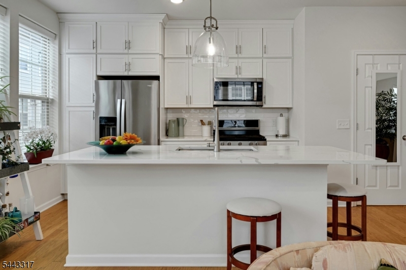 73 Robeson Street Somerville, NJ 08876 - Photo 10 of 34
