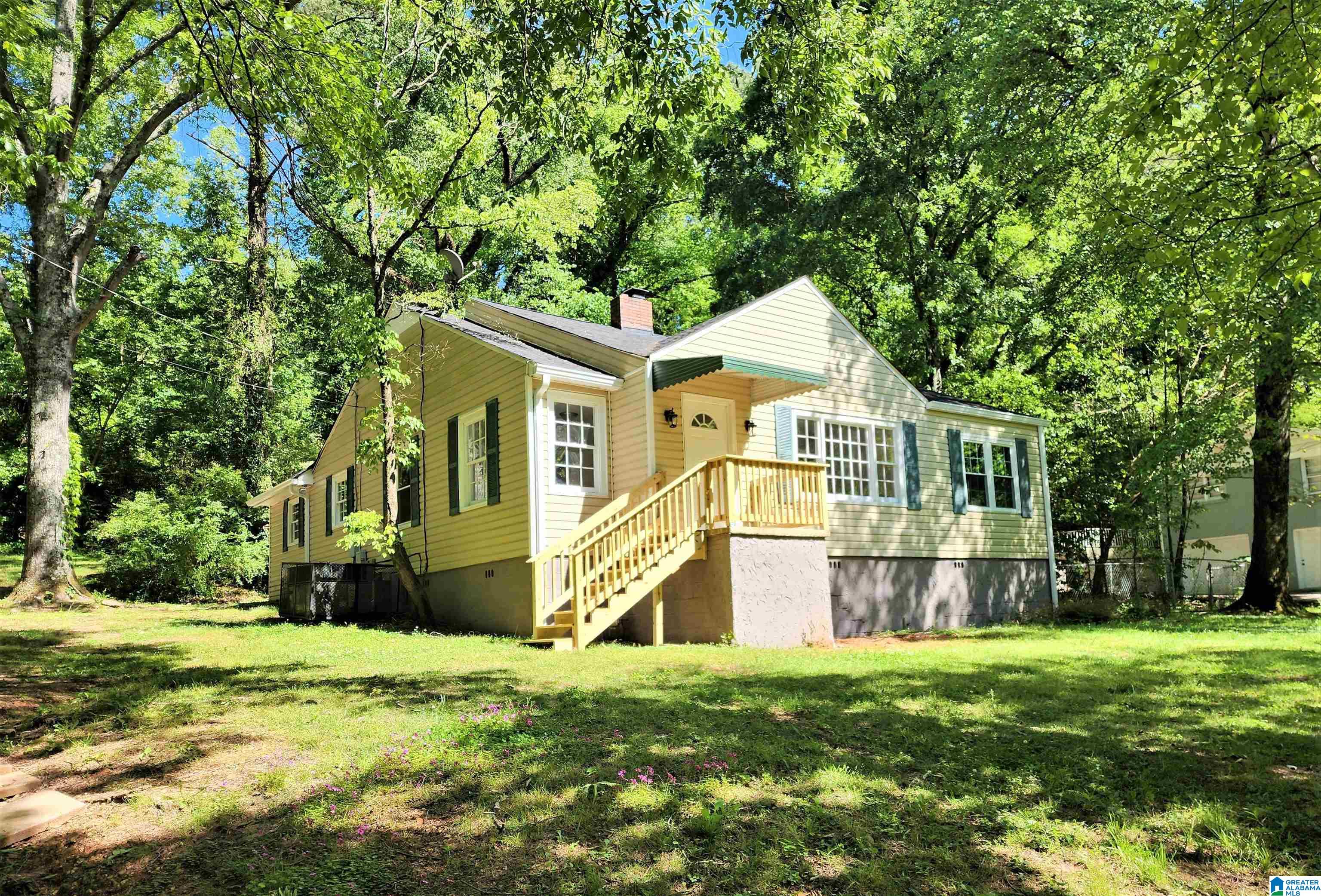 1645 Old Springville Road Birmingham, AL 35235 - Photo 3 of 29