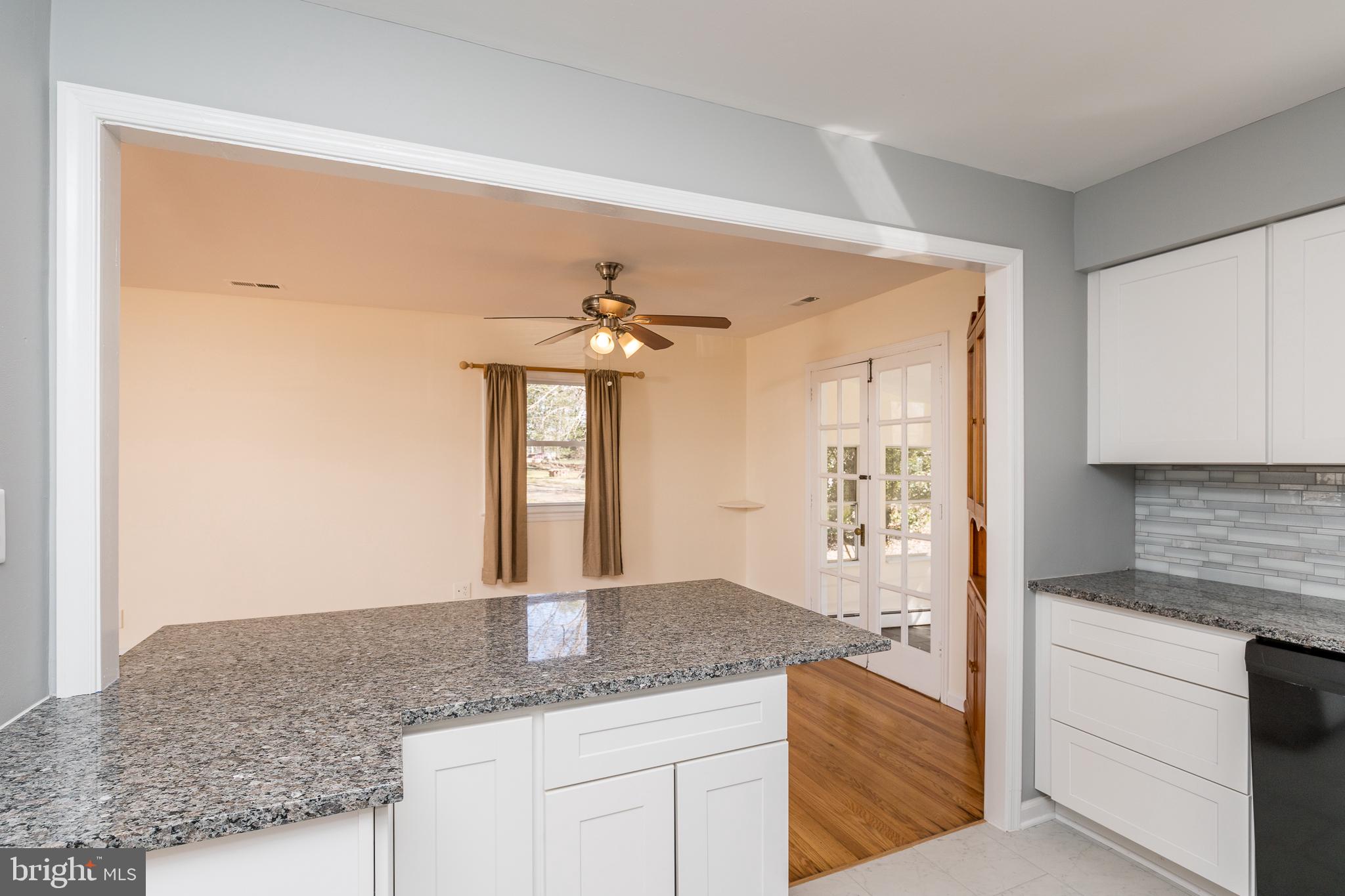 1516 Friendly Road Pasadena, MD 21122 - Photo 13 of 34 Brand new granite counter top and cabinets