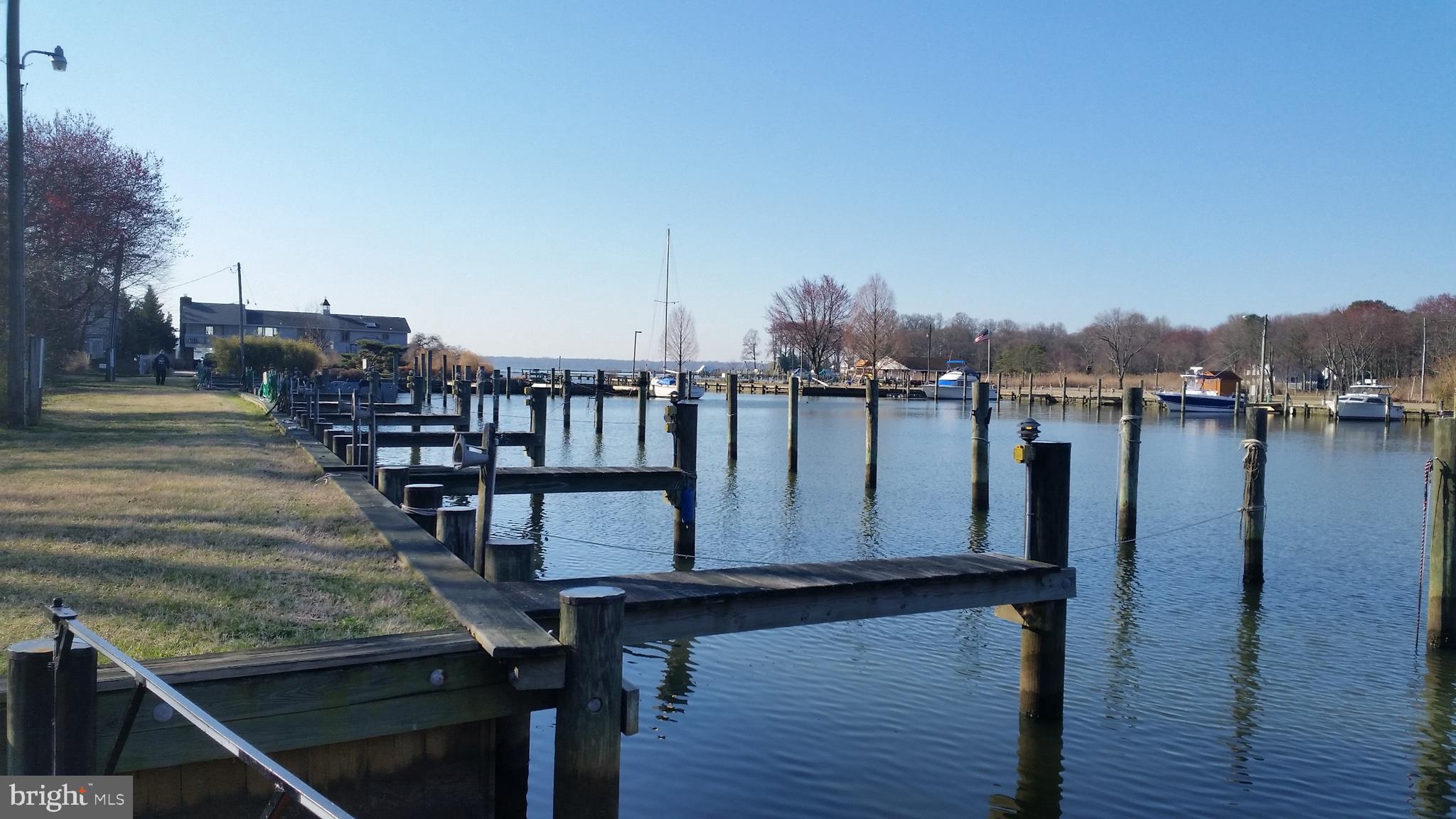 1516 Friendly Road Pasadena, MD 21122 - Photo 32 of 34 Community Marina