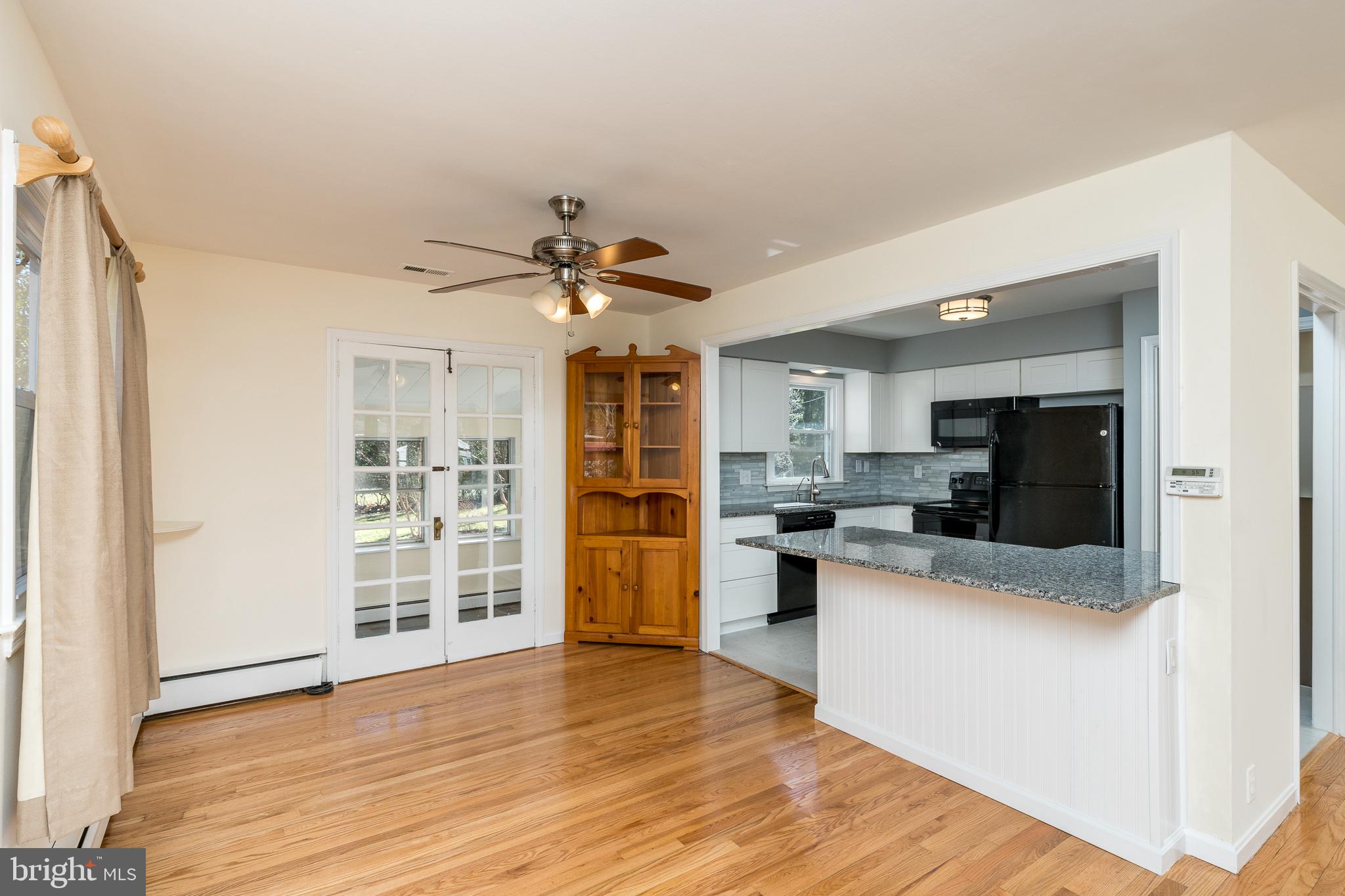 Dining Area/Kitchen