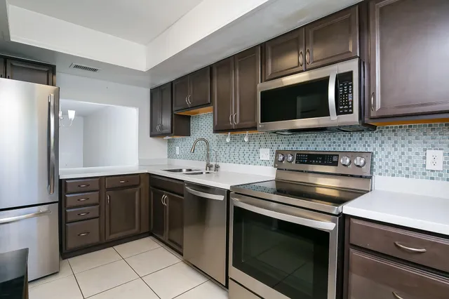 $2,200 | 1151 Carlton Court, Unit 204, Fort Pierce, FL 34949