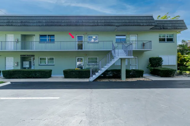 $2,200 | 1151 Carlton Court, Unit 204, Fort Pierce, FL 34949
