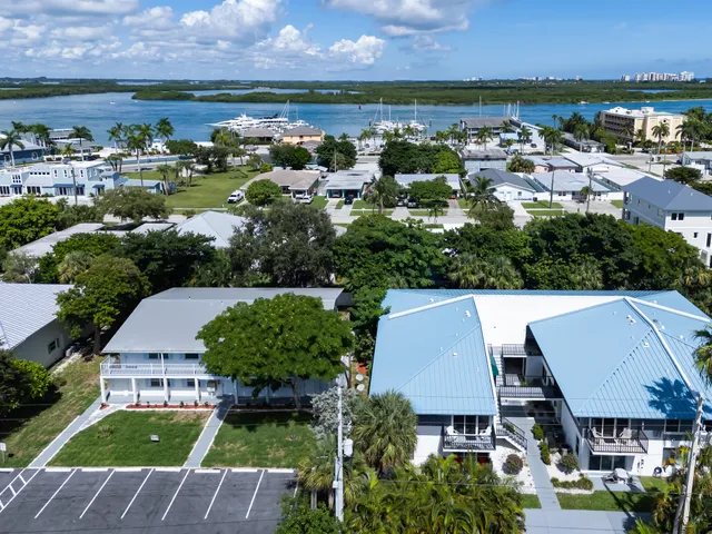 $2,200 | 1151 Carlton Court, Unit 204, Fort Pierce, FL 34949