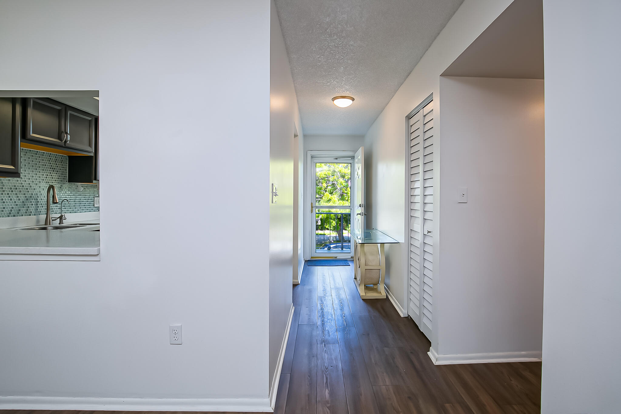 1151 Carlton Court, Unit 204 Fort Pierce, FL 34949 - Photo 5 of 18 1151 Cartlon CT 204