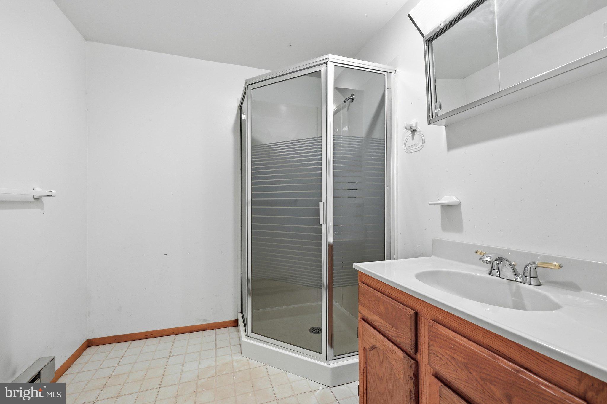 1812 West Liberty Road Westminster, MD 21157 - Photo 39 of 54 Lower Bath