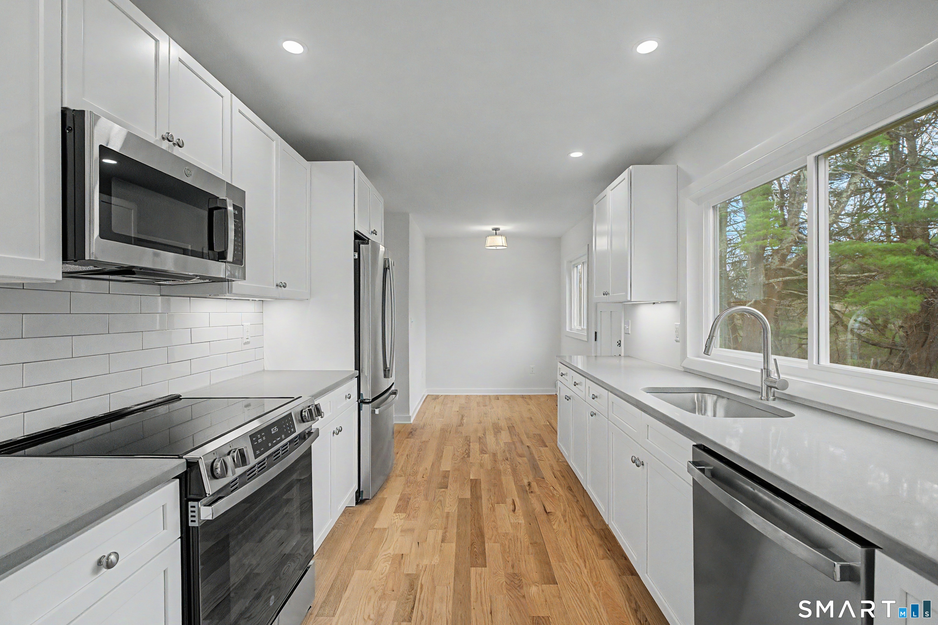331 Colonel Ledyard Highway Ledyard, CT 06339 - Photo 15 of 42 Brand new GE Appliances and Quartz countertop