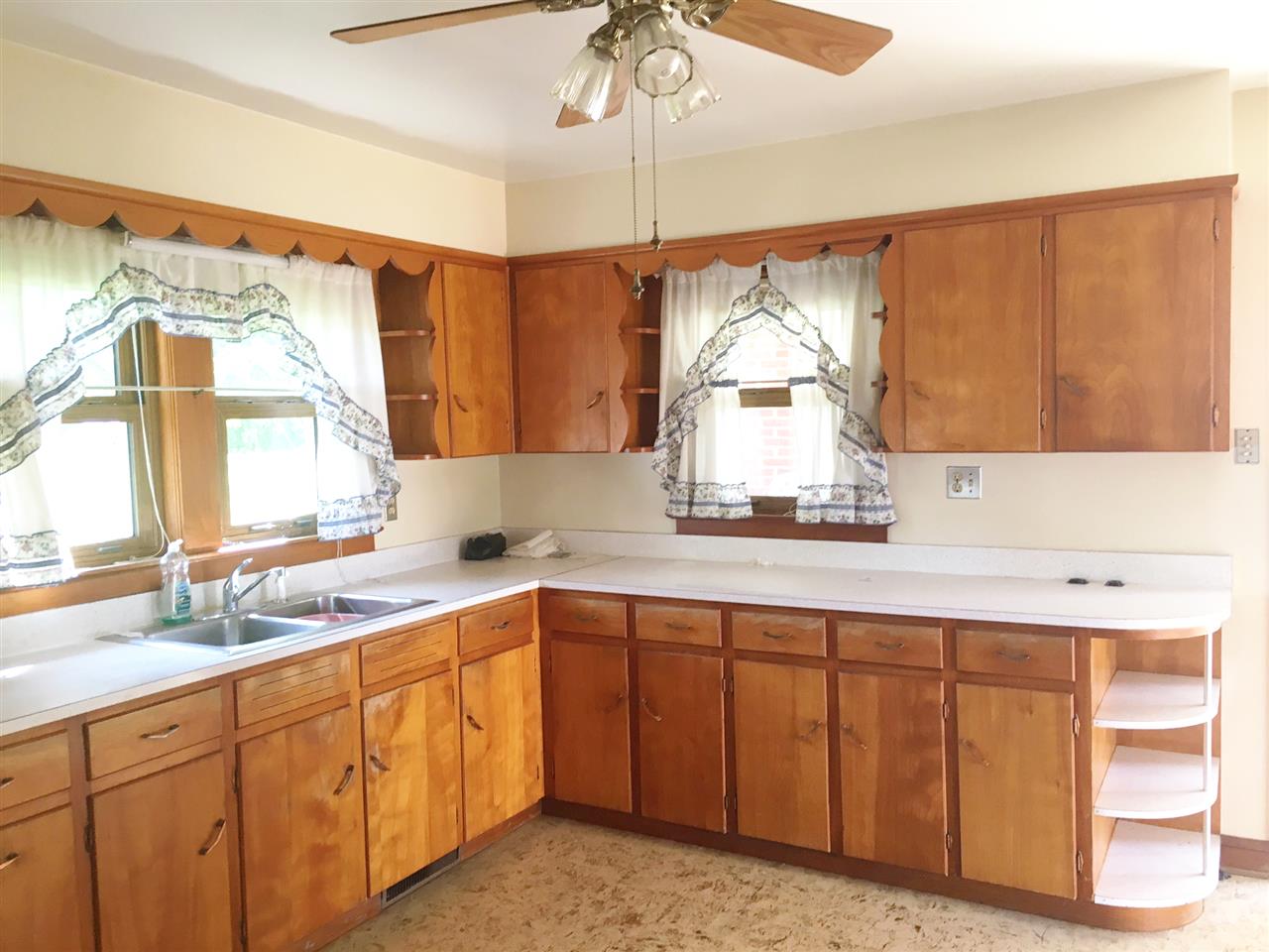 2326 Newtown Road Elkton, VA 22827 - Photo 4 of 26 Gallery Image 4