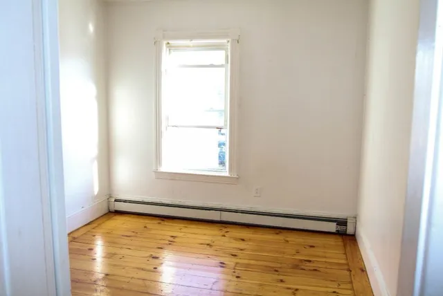 $2,100 | 180 Canterbury Street, Unit 2, Worcester, MA 01603