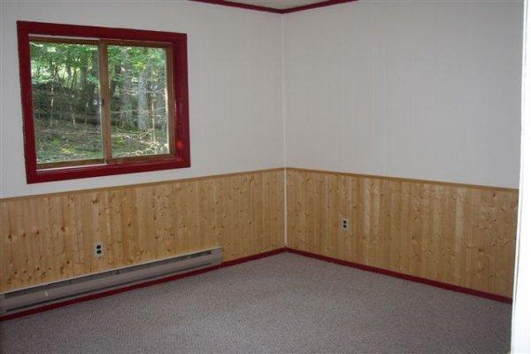 924 Canterbury Road Bushkill, PA 18324 - Photo 5 of 10 Bedroom