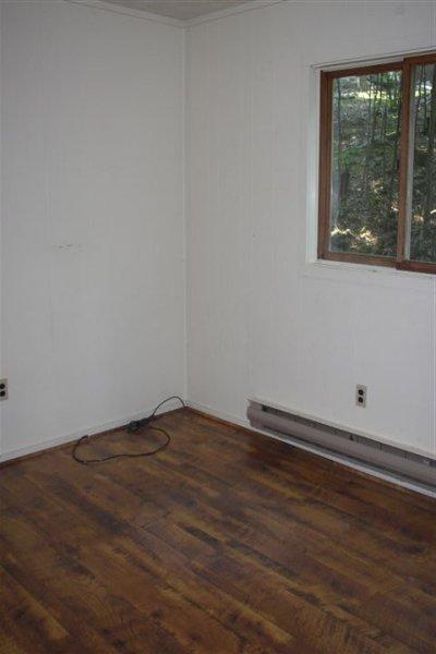 924 Canterbury Road Bushkill, PA 18324 - Photo 6 of 10 Bedroom 2
