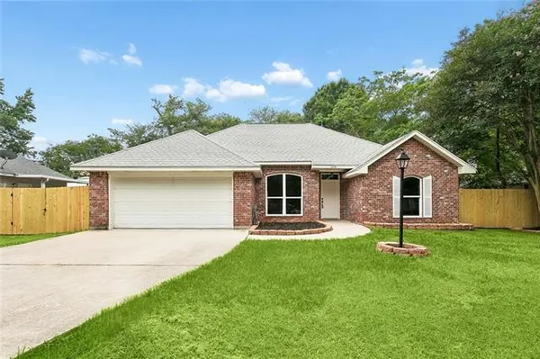 $329,000 | 2170 2nd Street, Mandeville, LA 70471