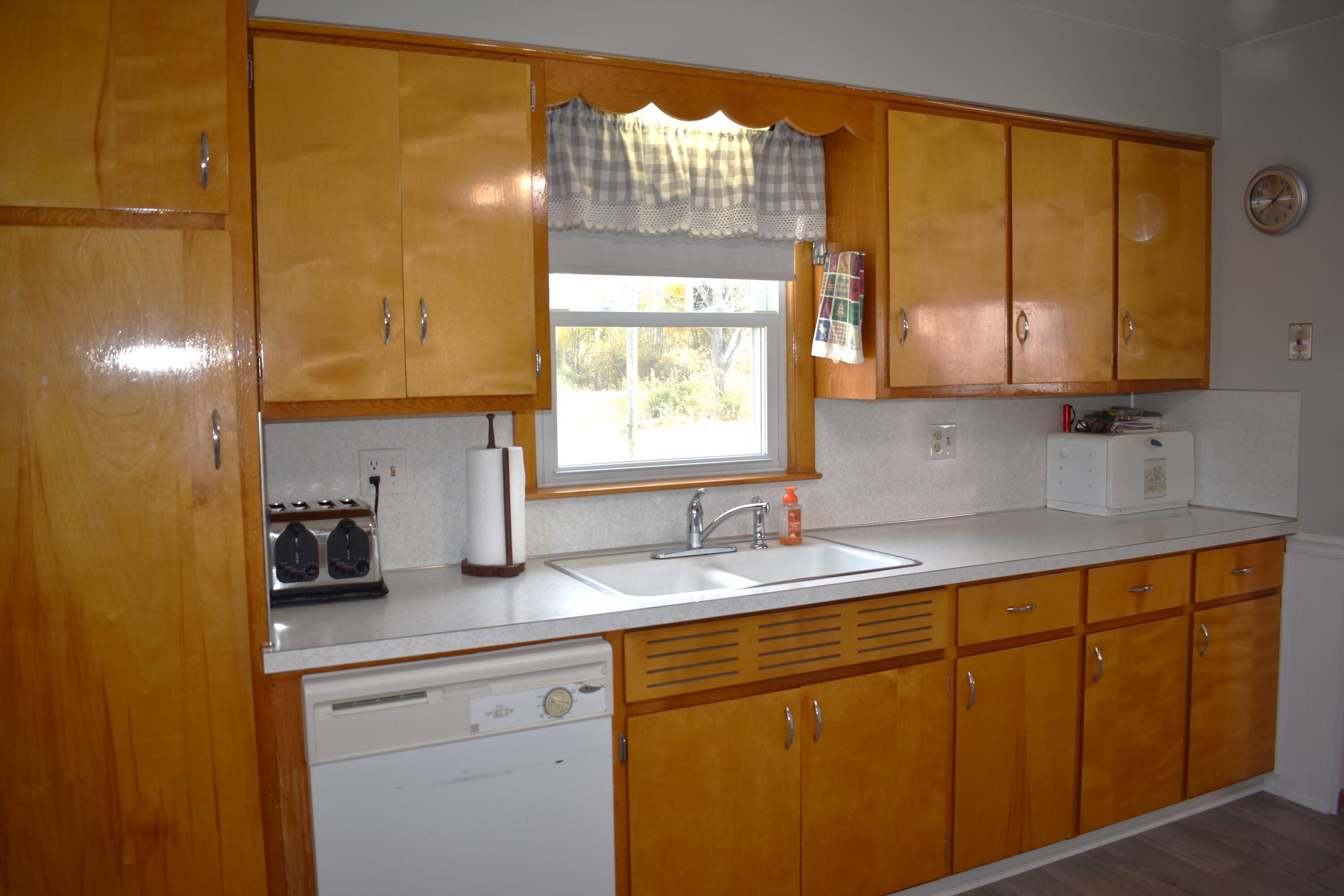 8237 Willow Road Whittaker, MI 48190 - Photo 7 of 32 DSC_0433