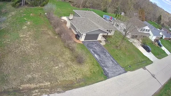 $100,000 | 1200 West Glen River Road, Glendale, WI 53217