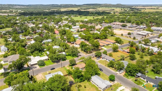 $295,000 | 907 Apple Street, Fredericksburg, TX 78624