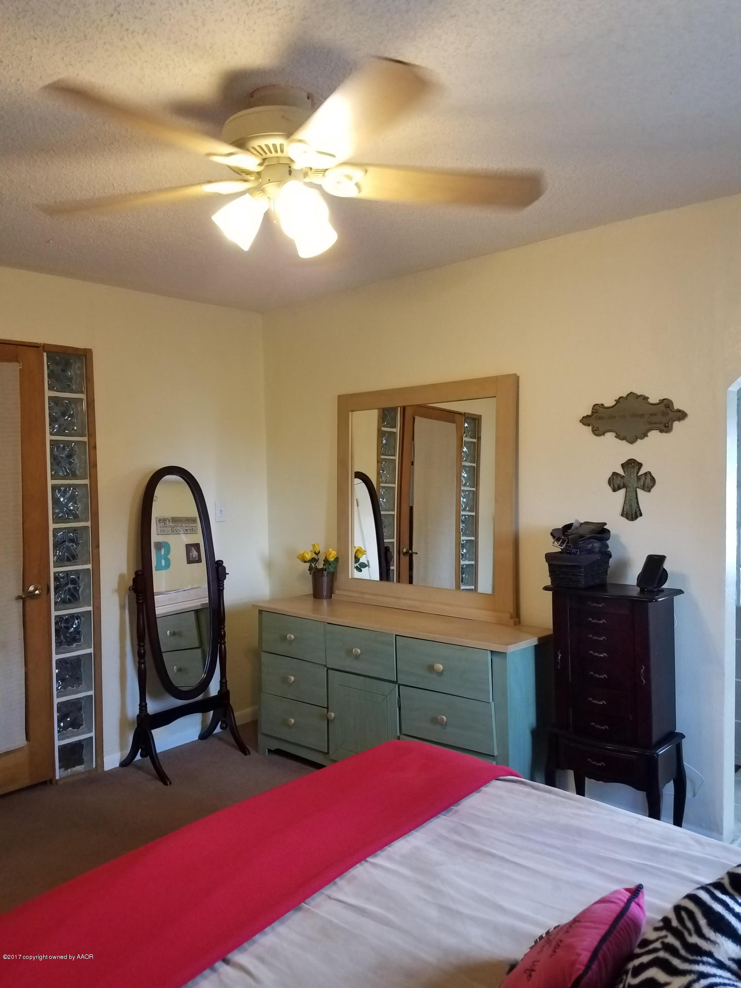 8524 River Road Amarillo, TX 79108 - Photo 12 of 35 Master Bedroom