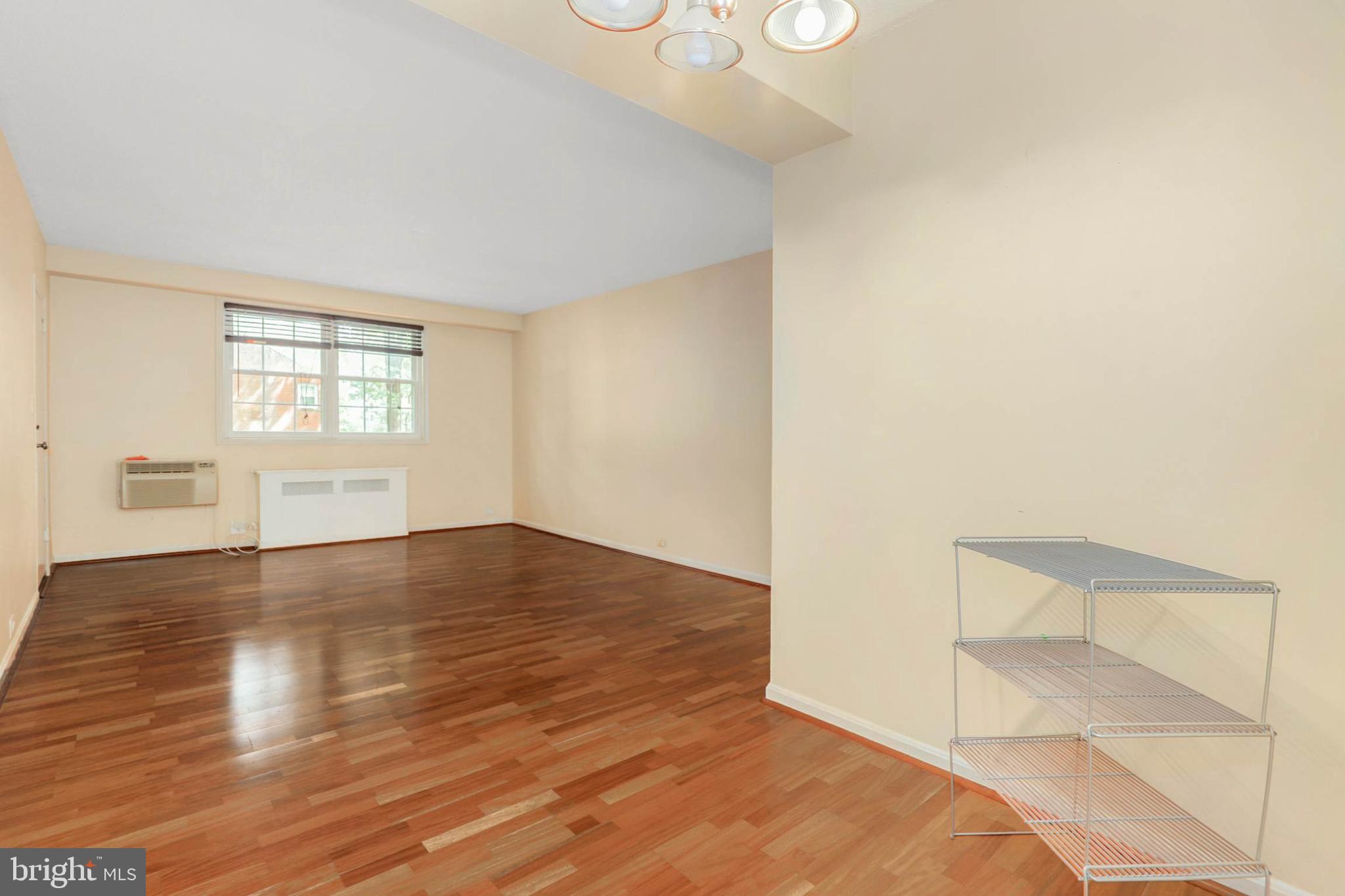 4319 2nd Road North, Unit 43191 Arlington, VA 22203 - Photo 3 of 22 Gallery Image 3