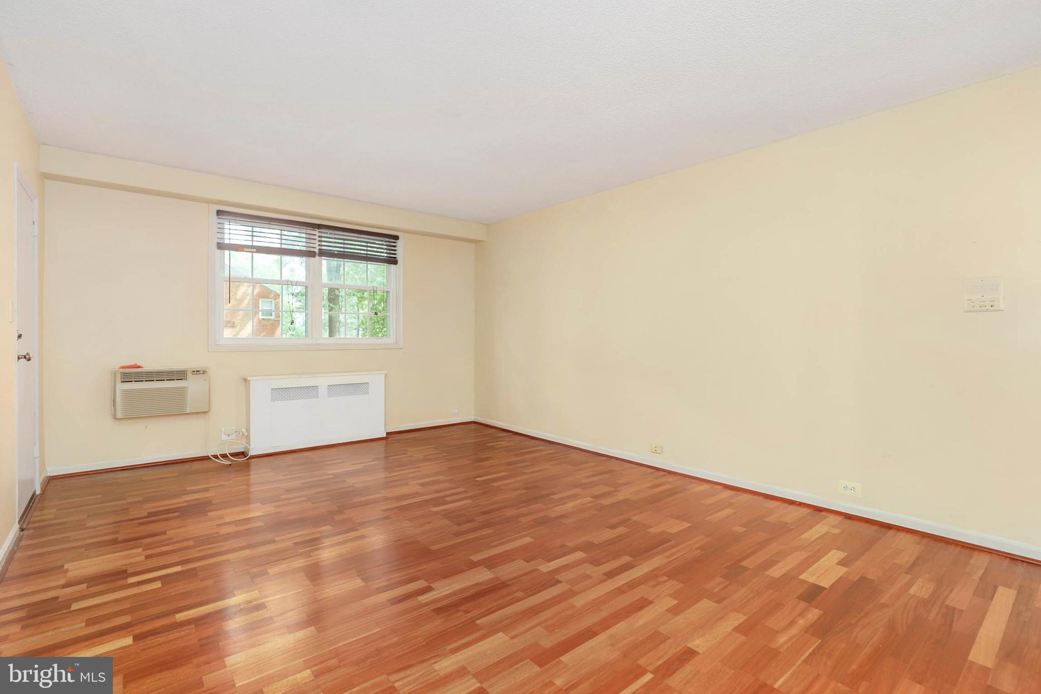 4319 2nd Road North, Unit 43191 Arlington, VA 22203 - Photo 4 of 22 Gallery Image 4