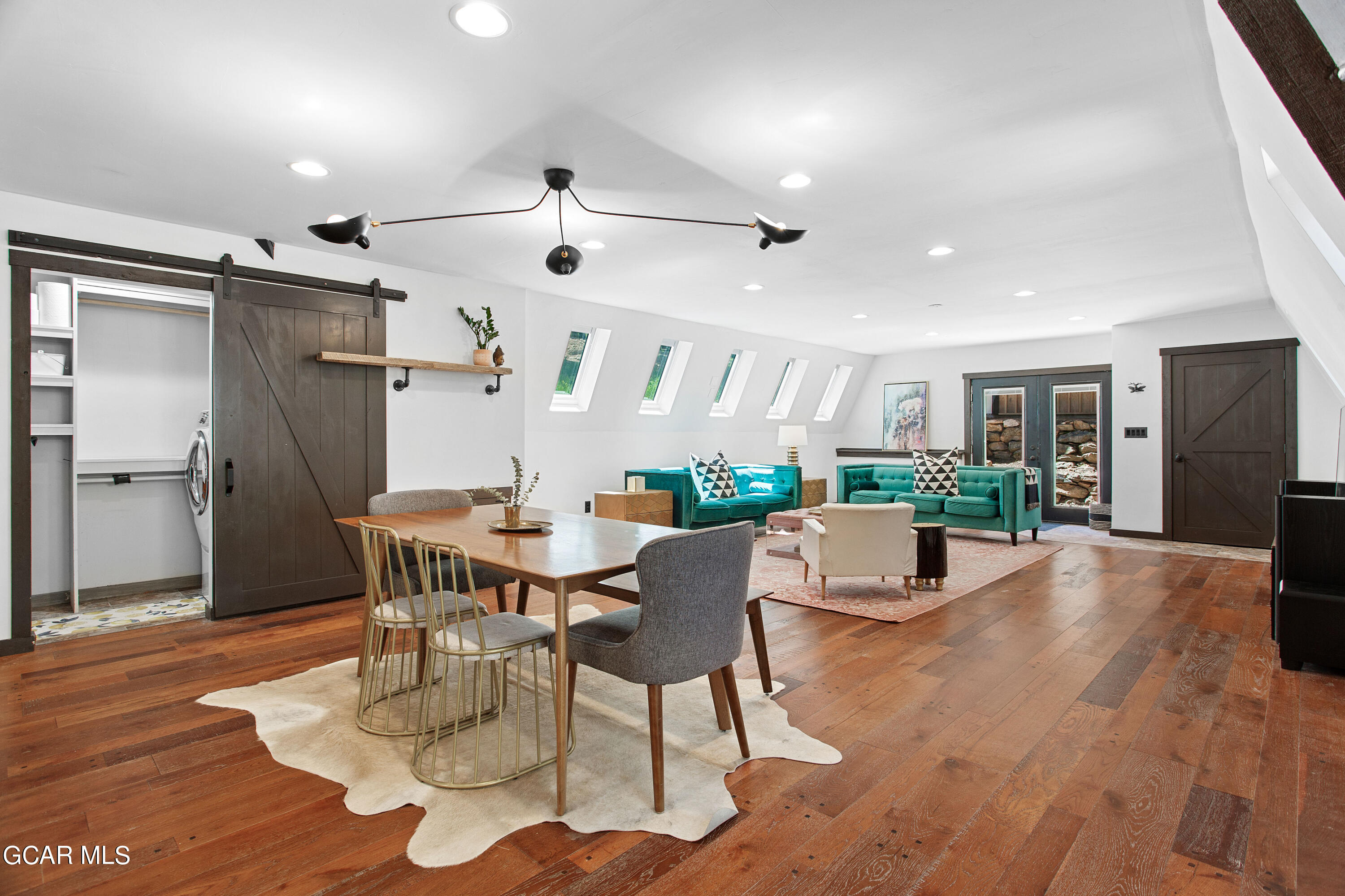 60 Paiute Road Evergreen, CO 80439 - Photo 12 of 45 60_PaiuteRd_0007_Dining