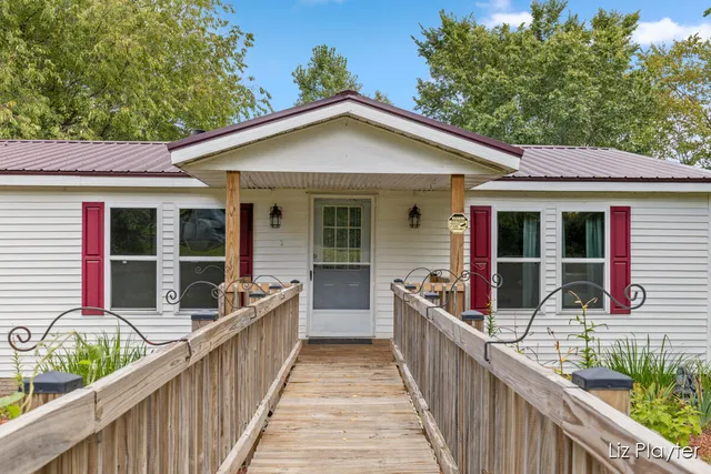 $199,900 | 3079 East Bluewater Highway, Ionia, MI 48846