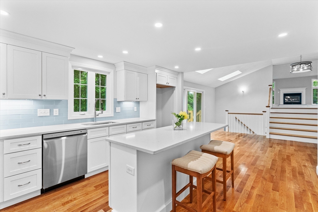 21 Babicz Road Tewksbury, MA 01876 - Photo 11 of 35 Gallery Image 11