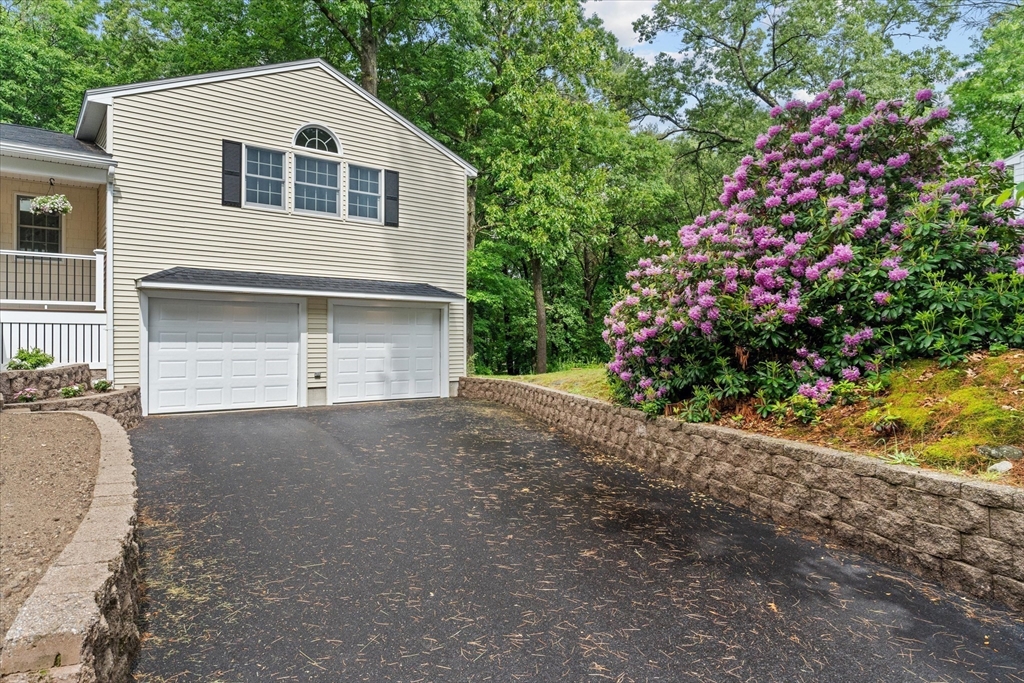 21 Babicz Road Tewksbury, MA 01876 - Photo 4 of 35 Gallery Image 4