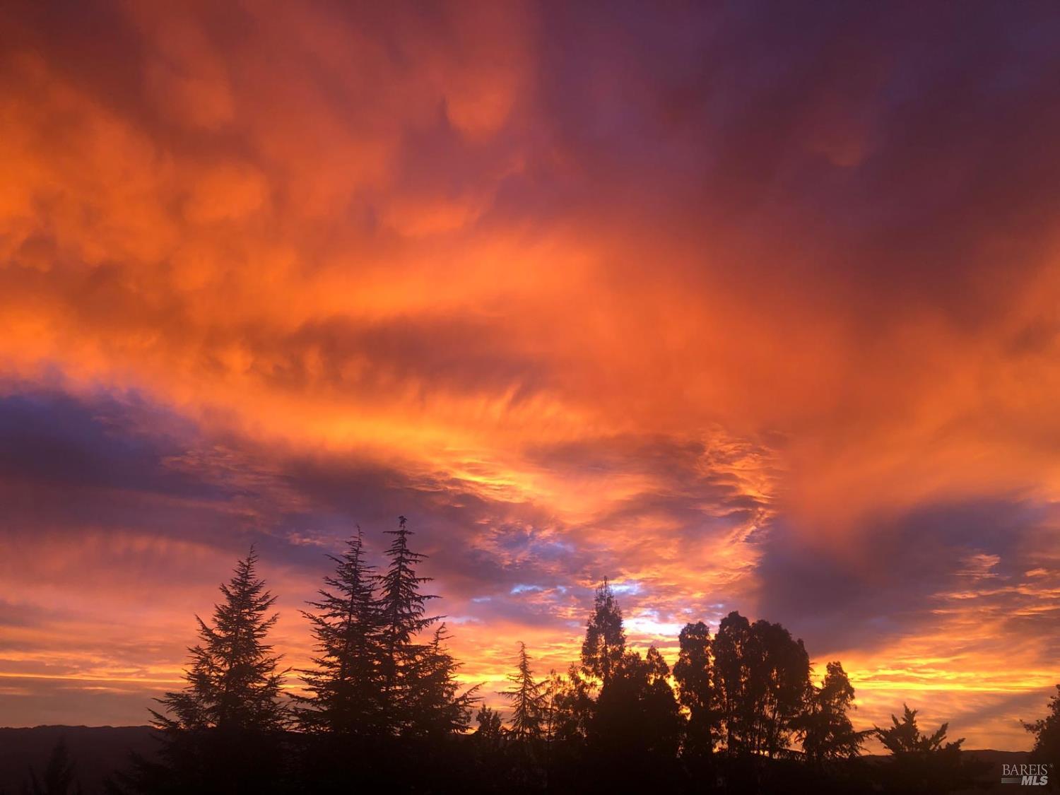 1411 Oak Knoll Road Ukiah, CA 95482 - Photo 36 of 45 a view of sunset