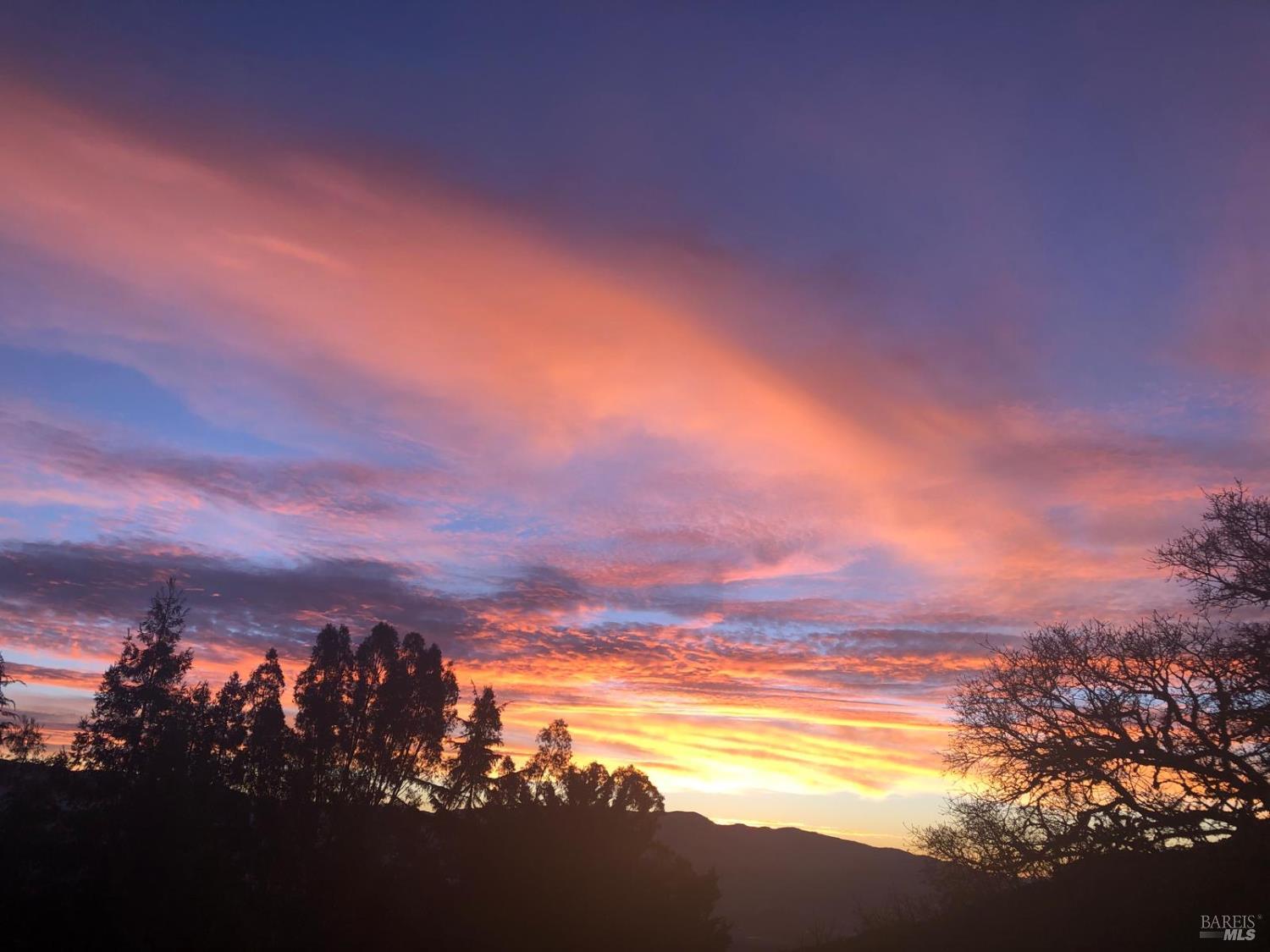 1411 Oak Knoll Road Ukiah, CA 95482 - Photo 38 of 45 a view of sunset