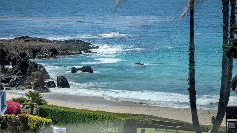 a view of a pathway both side of yard