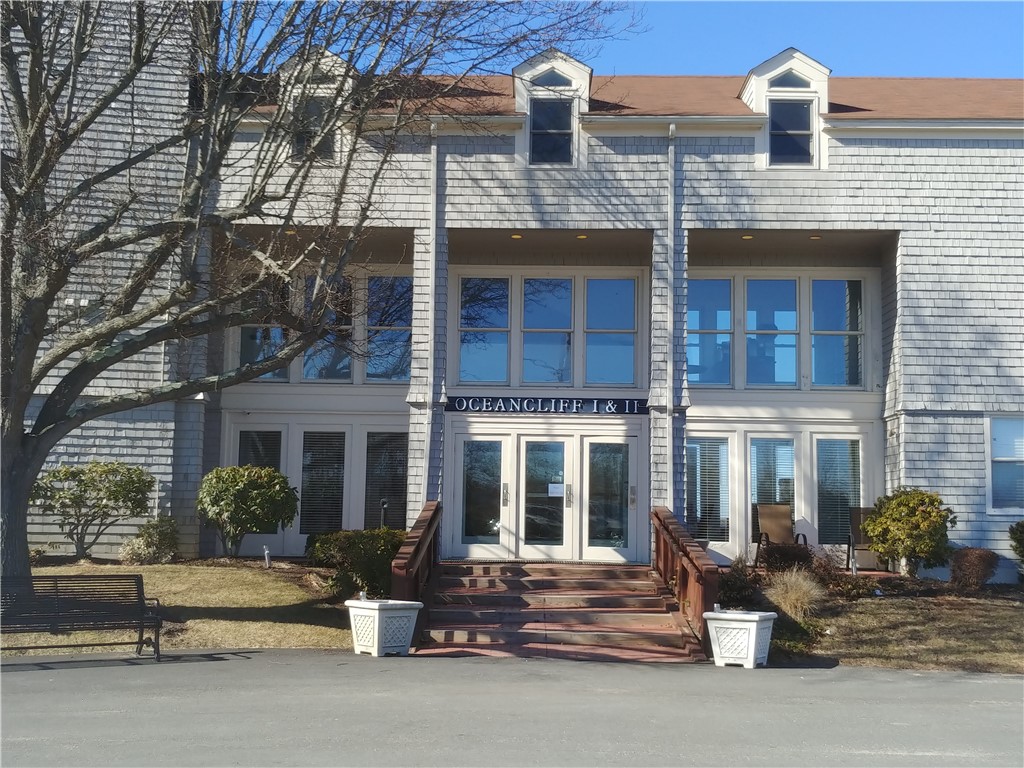 65 Ridge Road, Unit T45/W17 Newport, RI 02840 - Photo 3 of 30 Entrance