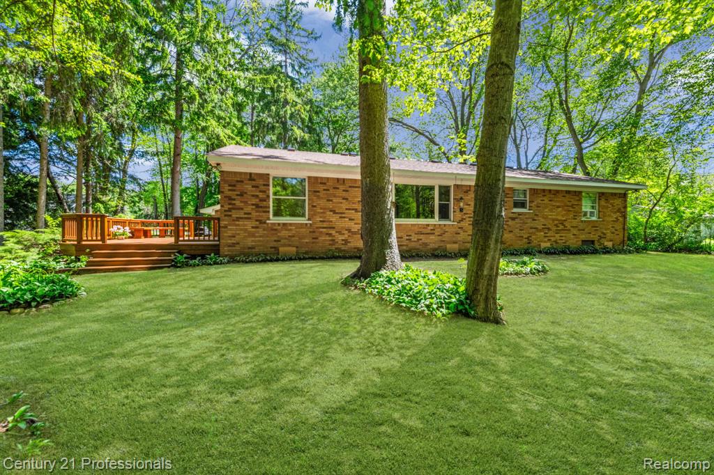 8638 Stone Road Algonac, MI 48001 - Photo 46 of 70