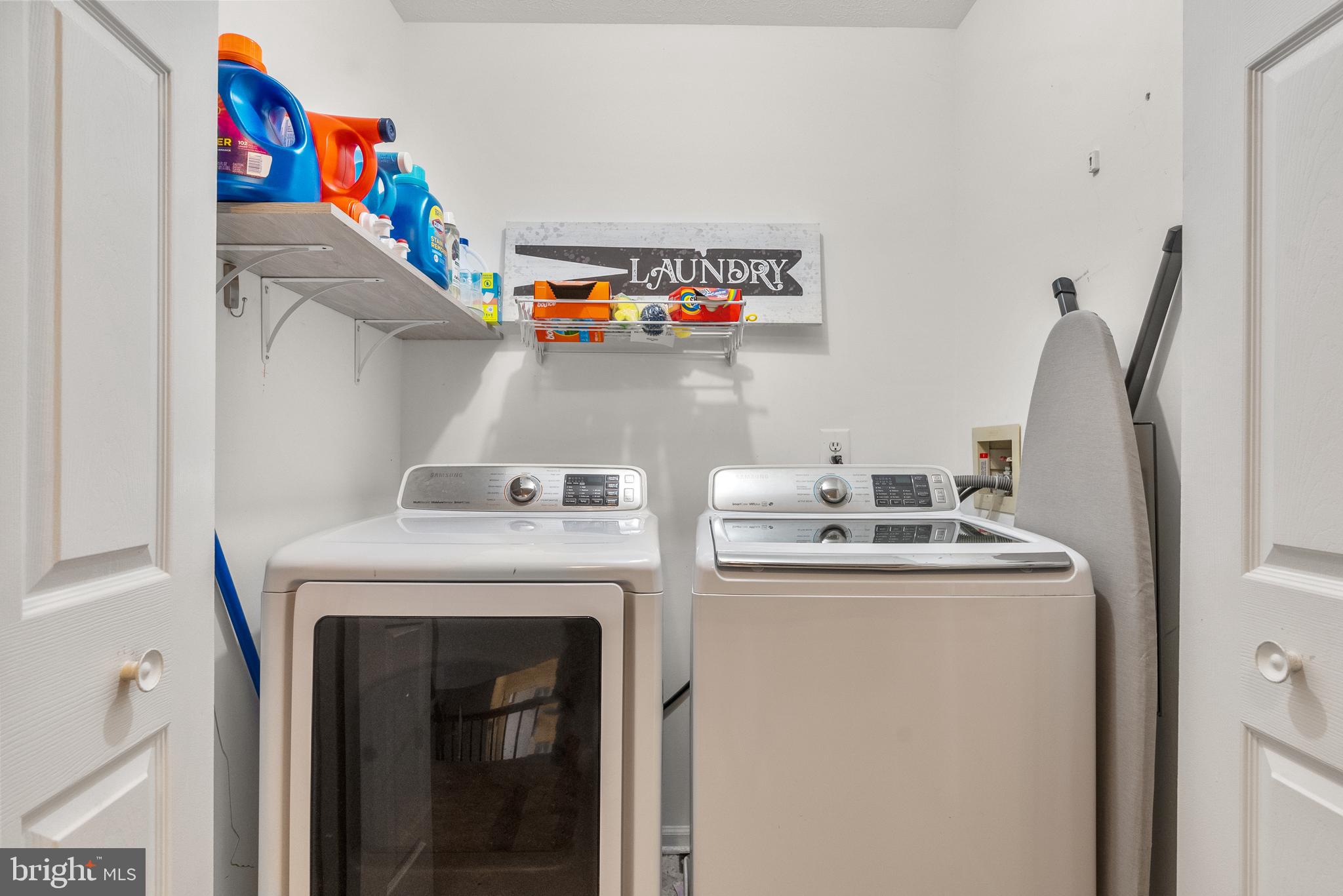 154 Sharpless Boulevard Westampton, NJ 08060 - Photo 20 of 22 a utility room with dryer and washer