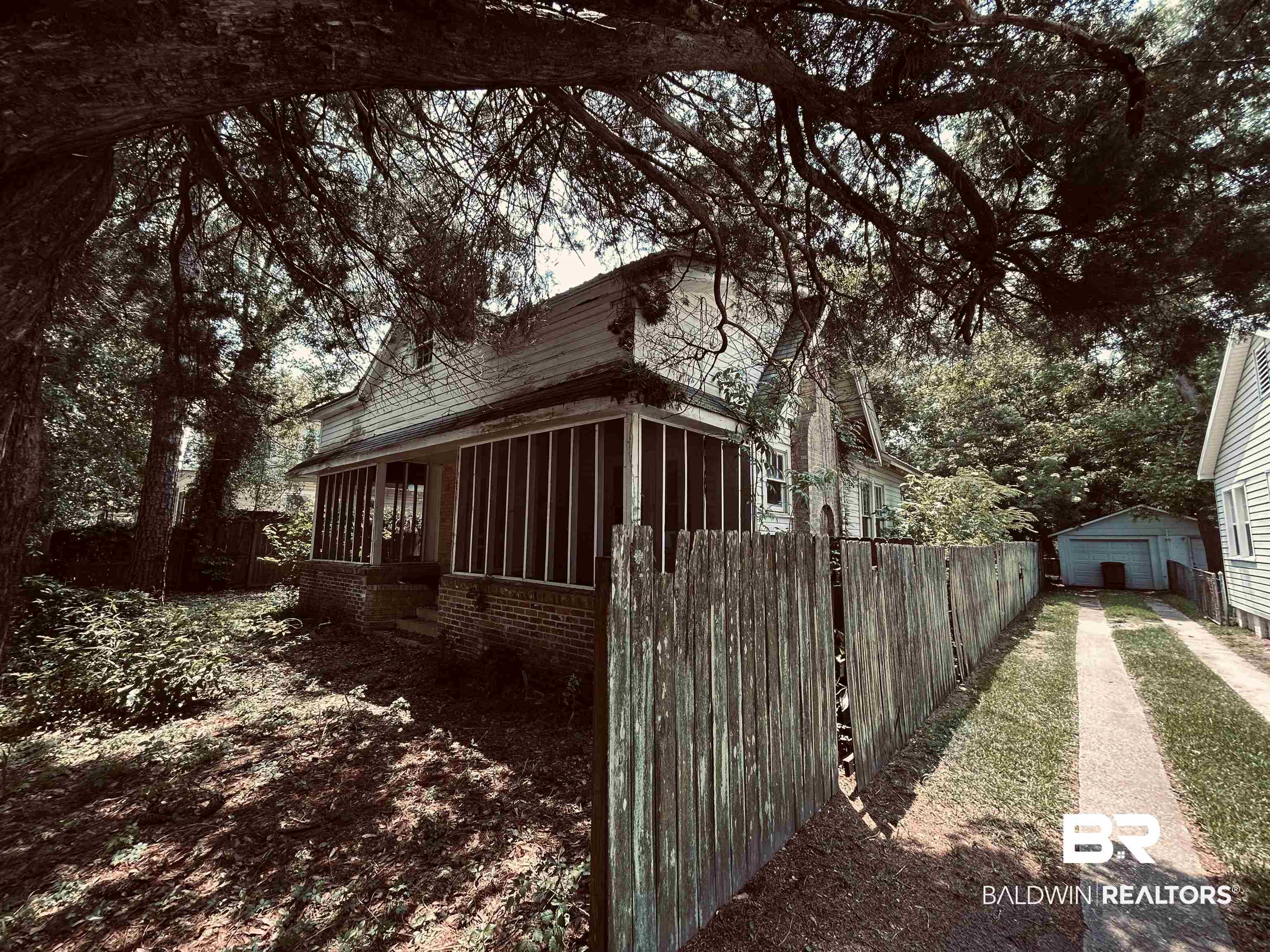 265 Chidester Avenue Mobile, AL 36607 - Photo 2 of 25