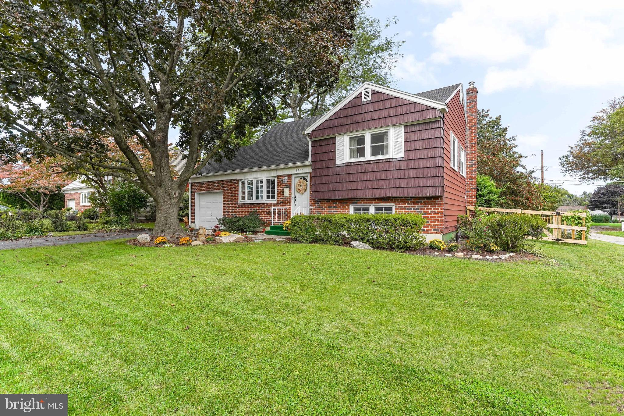 2707 Avon Avenue Reading, PA 19608 - Photo 3 of 35 Front view