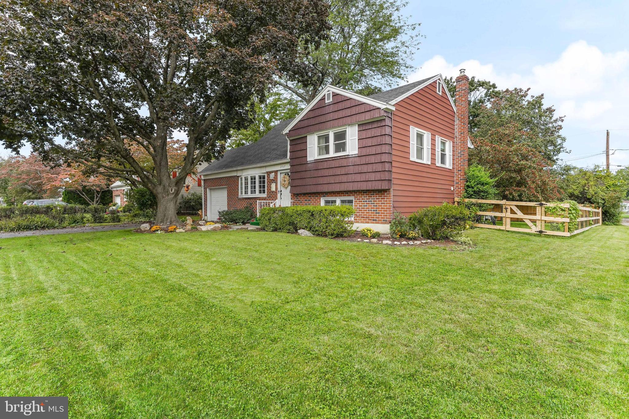 2707 Avon Avenue Reading, PA 19608 - Photo 4 of 35 Side view