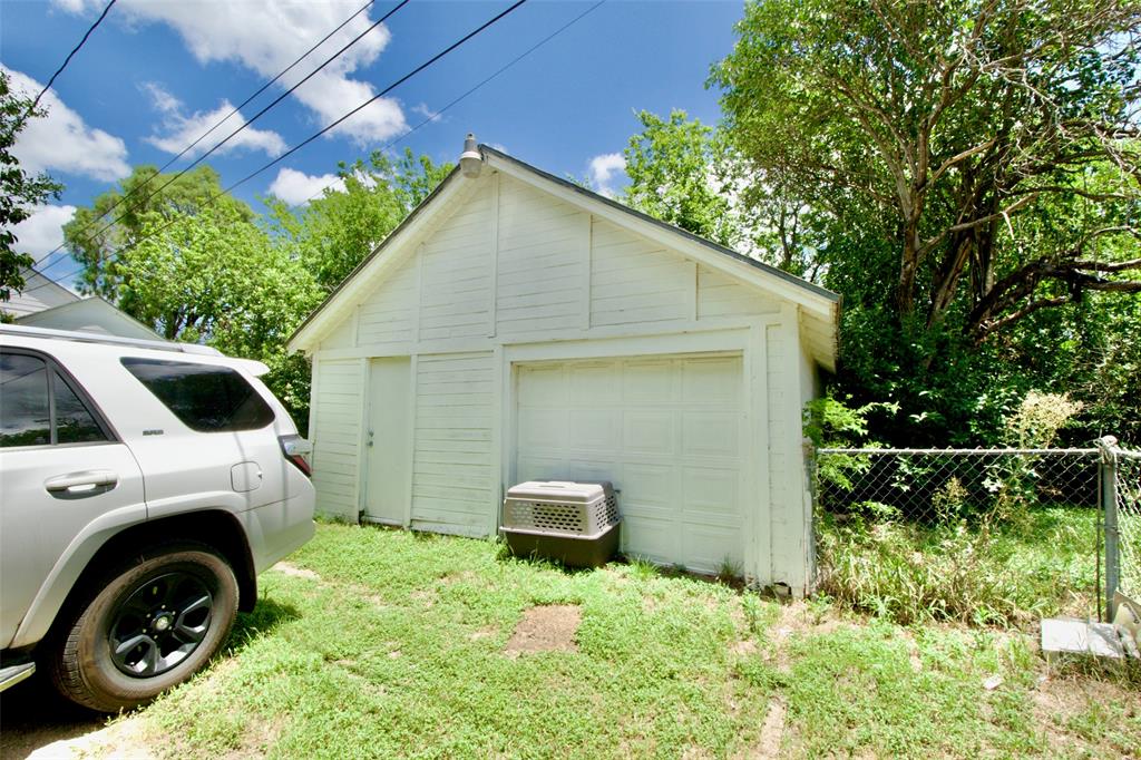 2224 Live Oak Avenue Waco, TX 76708 - Photo 16 of 19