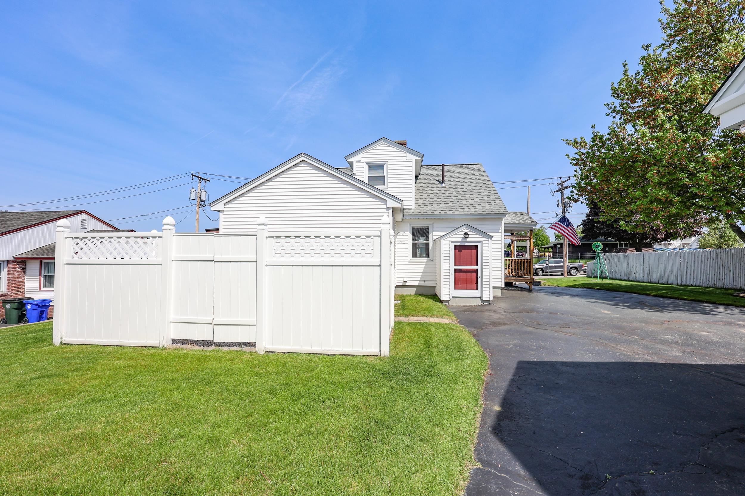 36 Alsace Street Manchester, NH 03102 - Photo 5 of 43